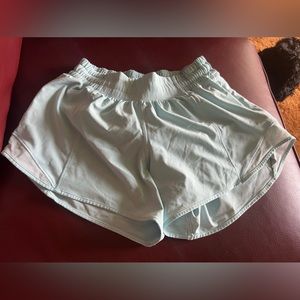 Hotty Hot Low Rise Lululemon Shorts, Never worn, Size 2